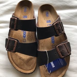 NWT Birkenstock Arizona Sandals